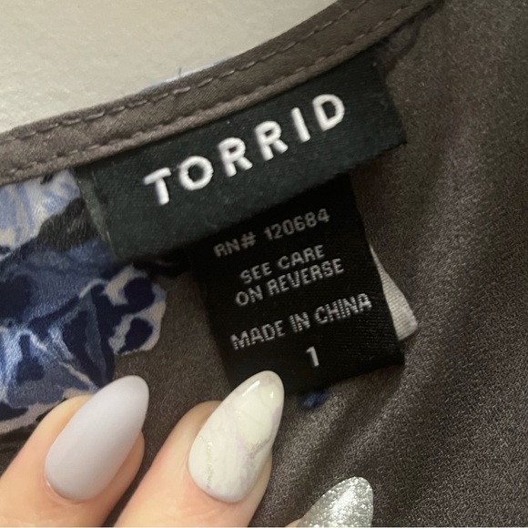 🚨CLEARANCE B1123-3 TORRID Floral Tank Top - Picture 3 of 3